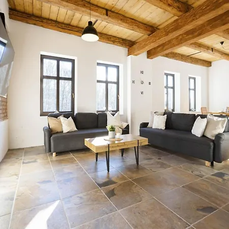 Villa Pretty In *